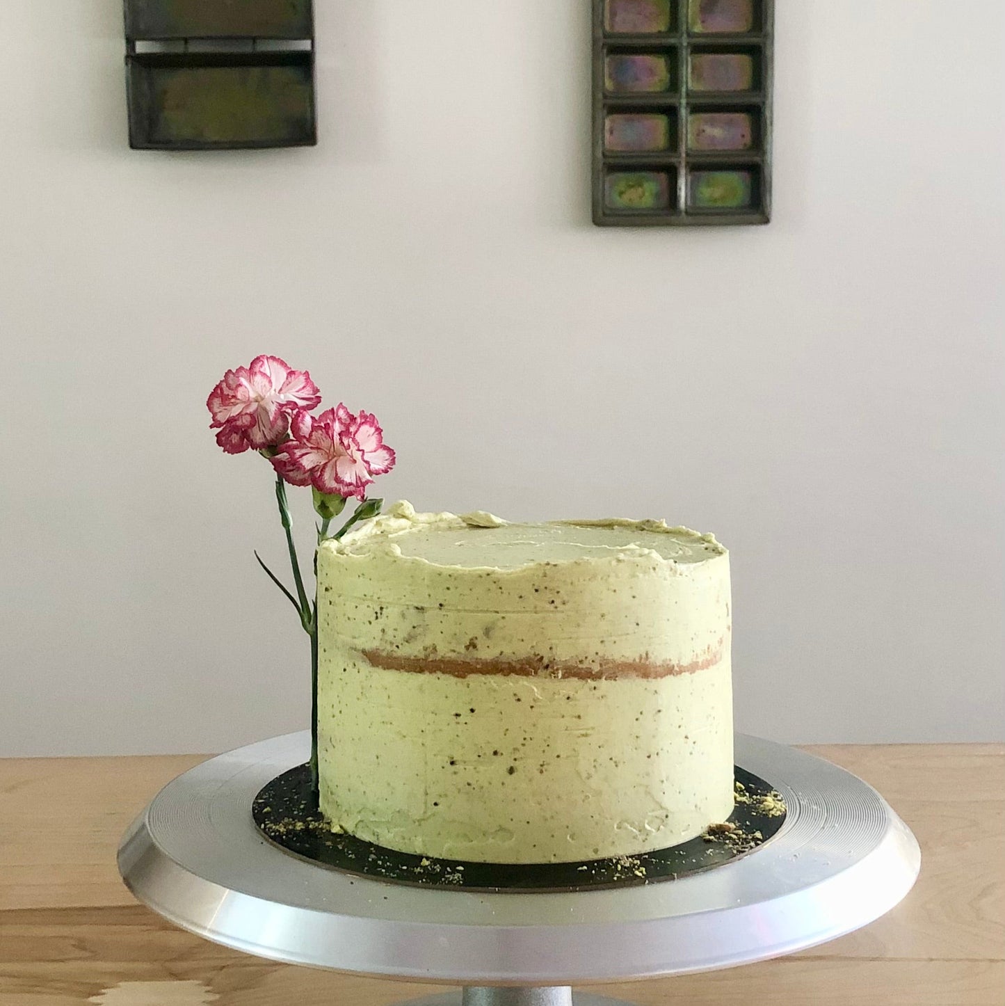 Classic Sponge Cake par Jaimée Sweets & Cie – gàteaux sur mesure, custom à Montreal”