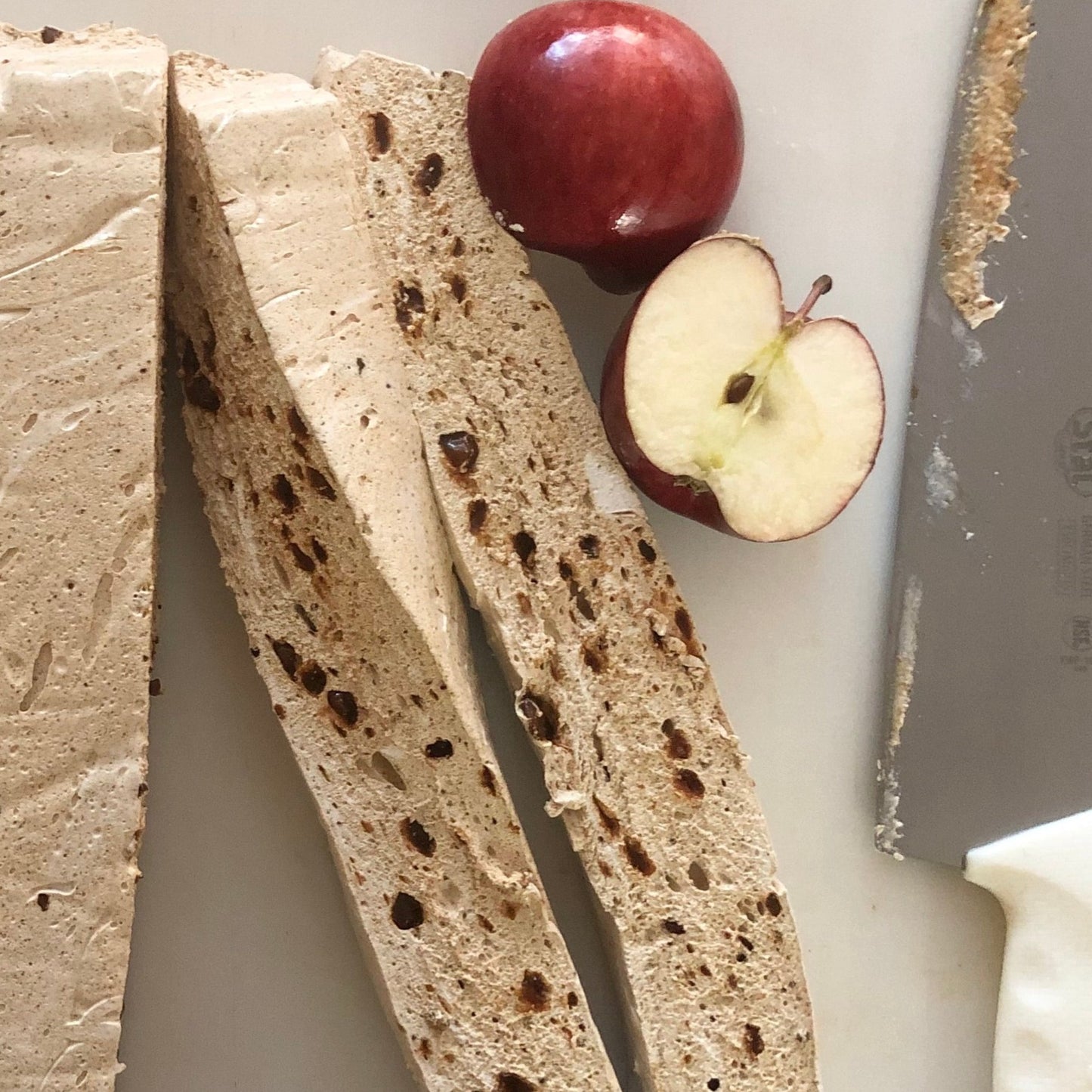 Apple, cinnamon and caramel marshmallows